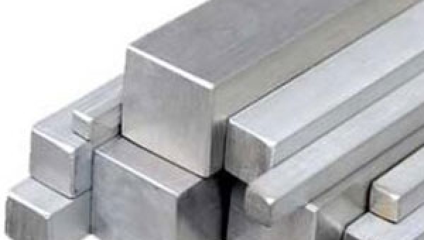 Нержавеющие квадраты в Марьине Горке